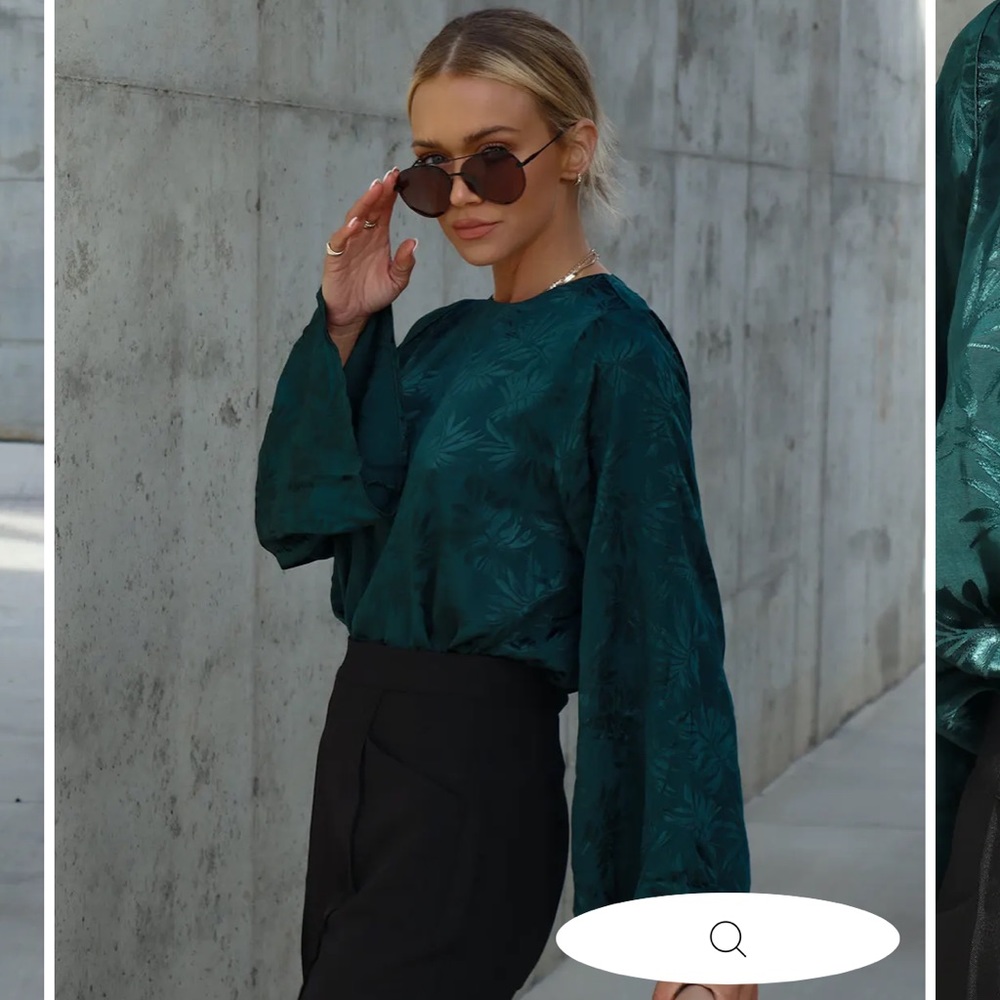Vici - odette embossed dark green top